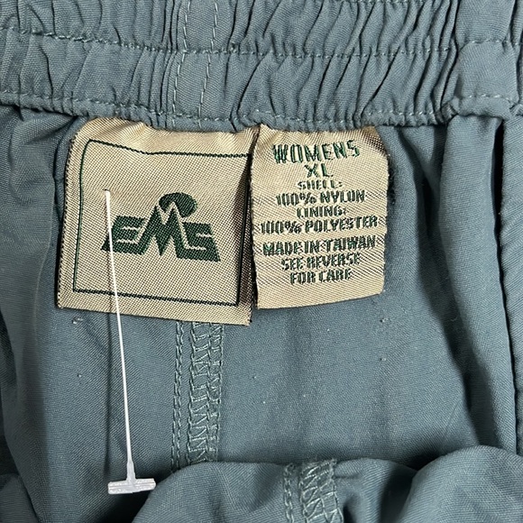 Ems women’s shorts - Picture 3 of 3